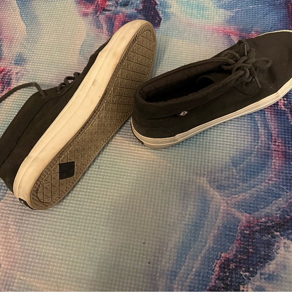 Sperry canvas high tops. - Picture 2 of 2